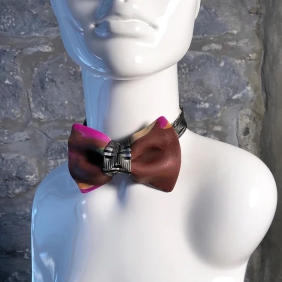 Guillotine Sculpted Bow Tie: Cianãn - Picture 1 of 3